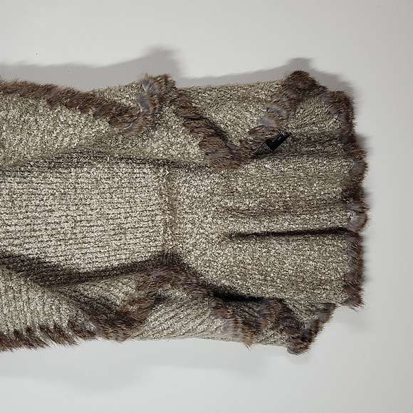 Love Token Genuine Rabbit Fur Lined Knit Vest Soft Cozy Neutral Womens Small - Picture 3 of 7